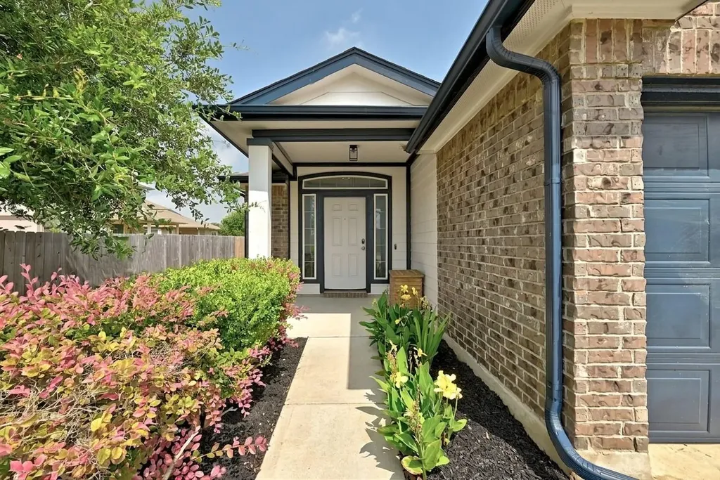 7004 Heine Farm Road Del Valle TX 78617