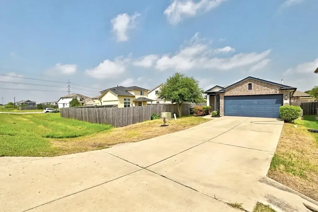 7004 Heine Farm Road Del Valle TX 78617