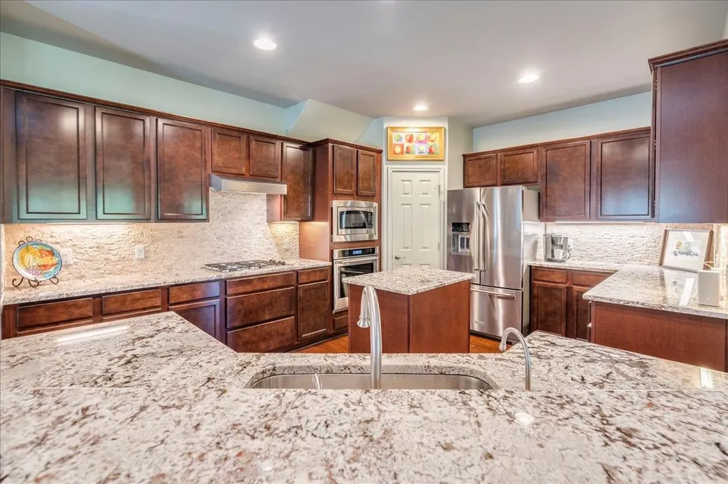 471 Limestone Trail Austin TX 78737