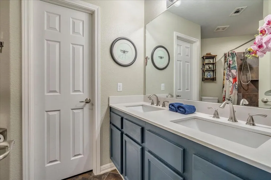 471 Limestone Trail Austin TX 78737