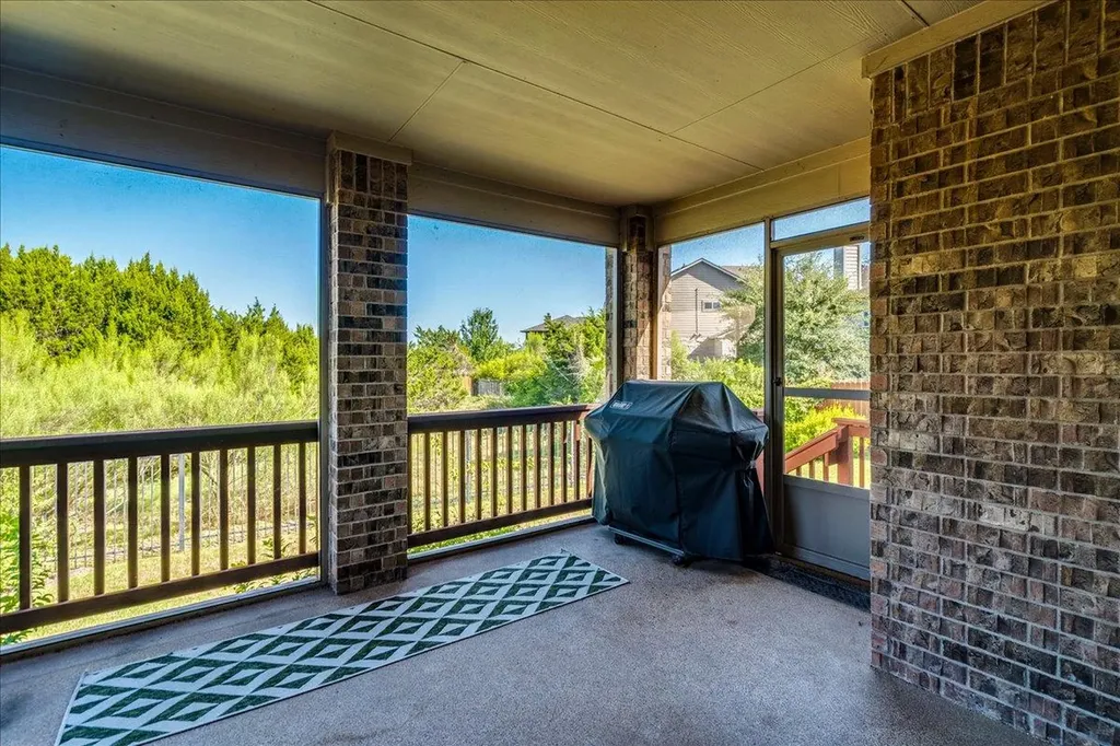 471 Limestone Trail Austin TX 78737