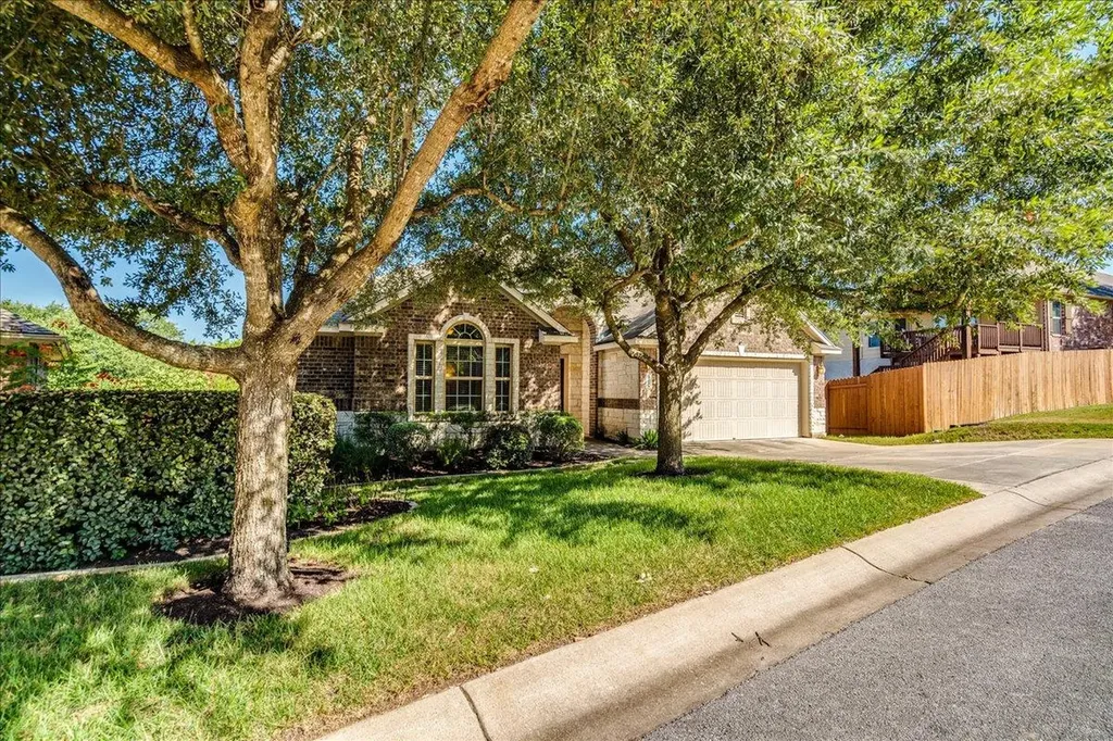 471 Limestone Trail Austin TX 78737