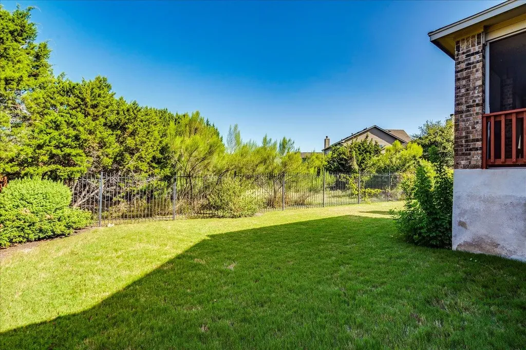 471 Limestone Trail Austin TX 78737
