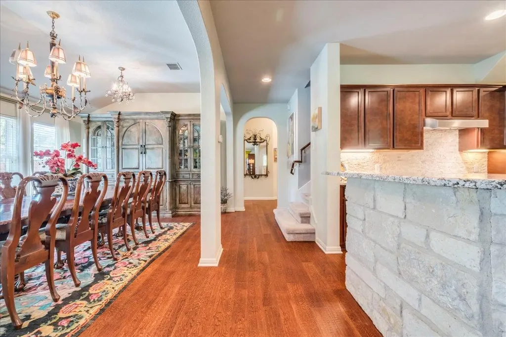 471 Limestone Trail Austin TX 78737