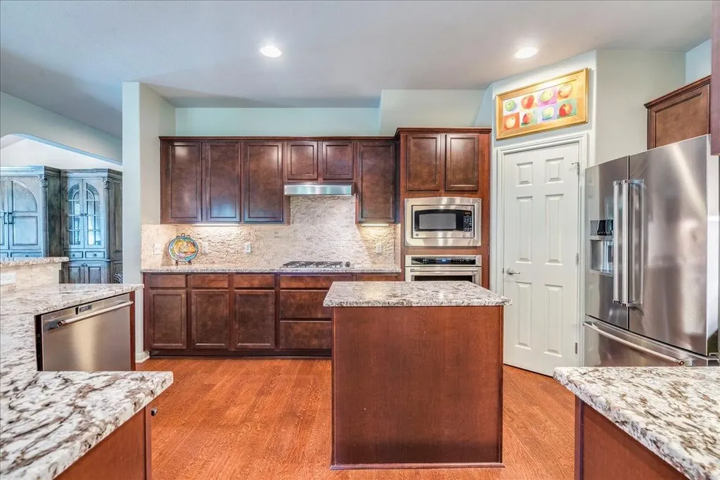 471 Limestone Trail Austin TX 78737