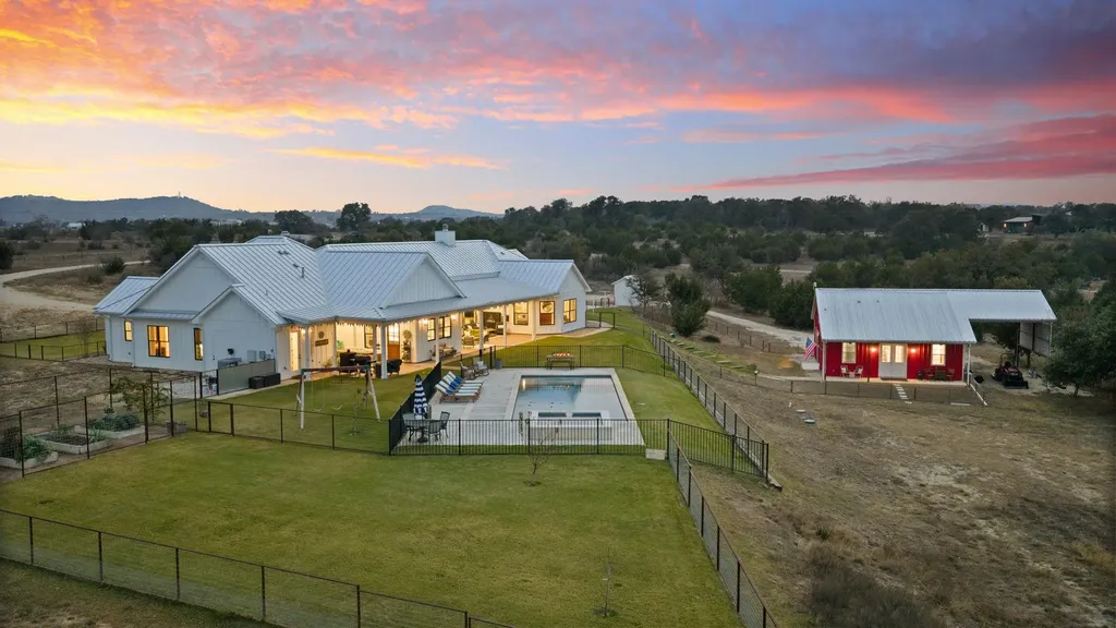 452 Southwick Ranch Road Johnson City TX 78636