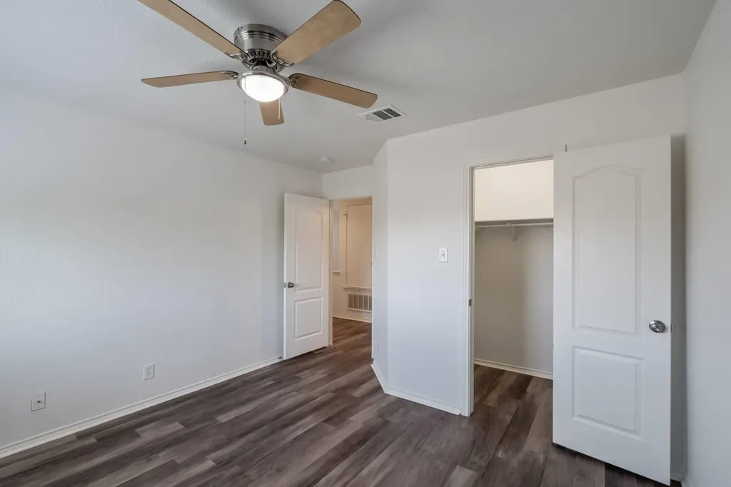 711 Abundance Lane Kyle TX 78640