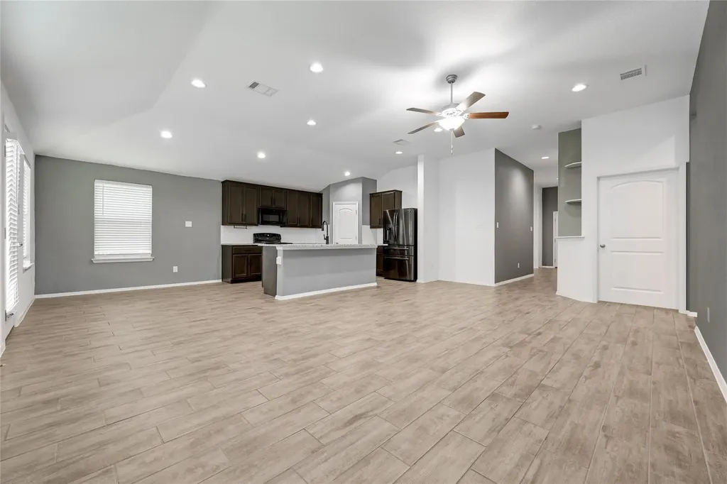 20506 National Drive Lago Vista TX 78645