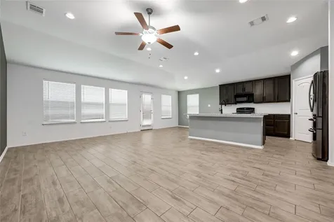 20506 National Drive Lago Vista TX 78645