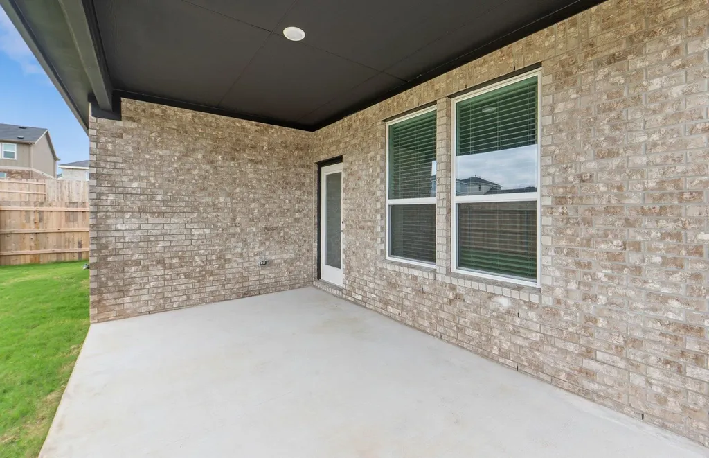 198 Rubber Tree Way Buda TX 78610