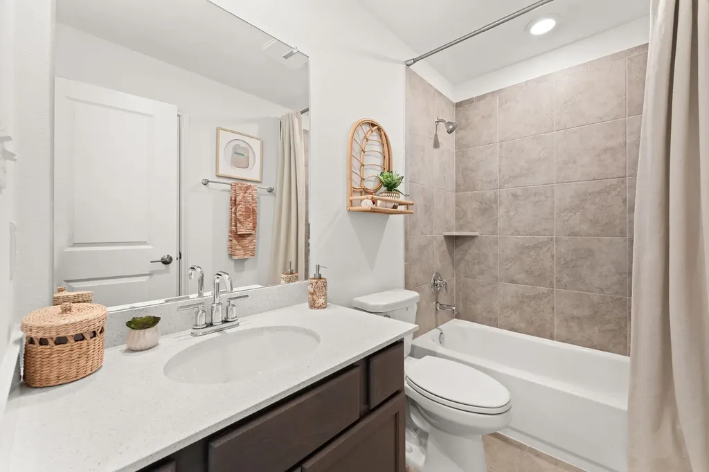 6512 Velvet Leaf Lane Buda TX 78610
