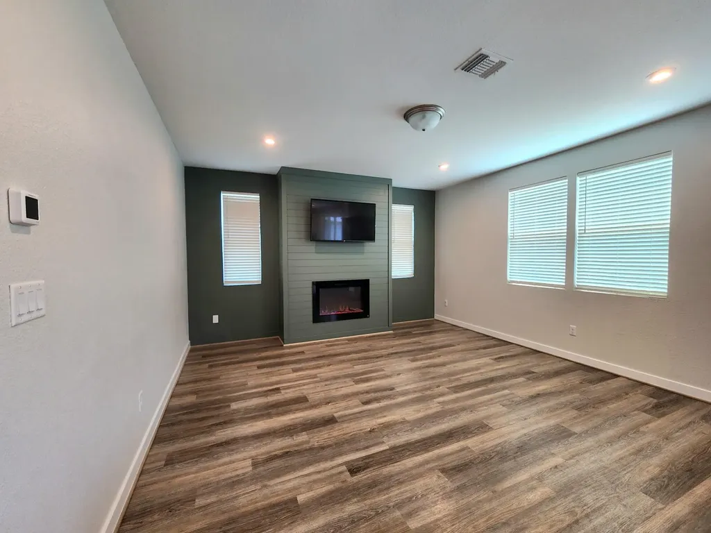 13302 Henrietta Plaza Manor TX 78653