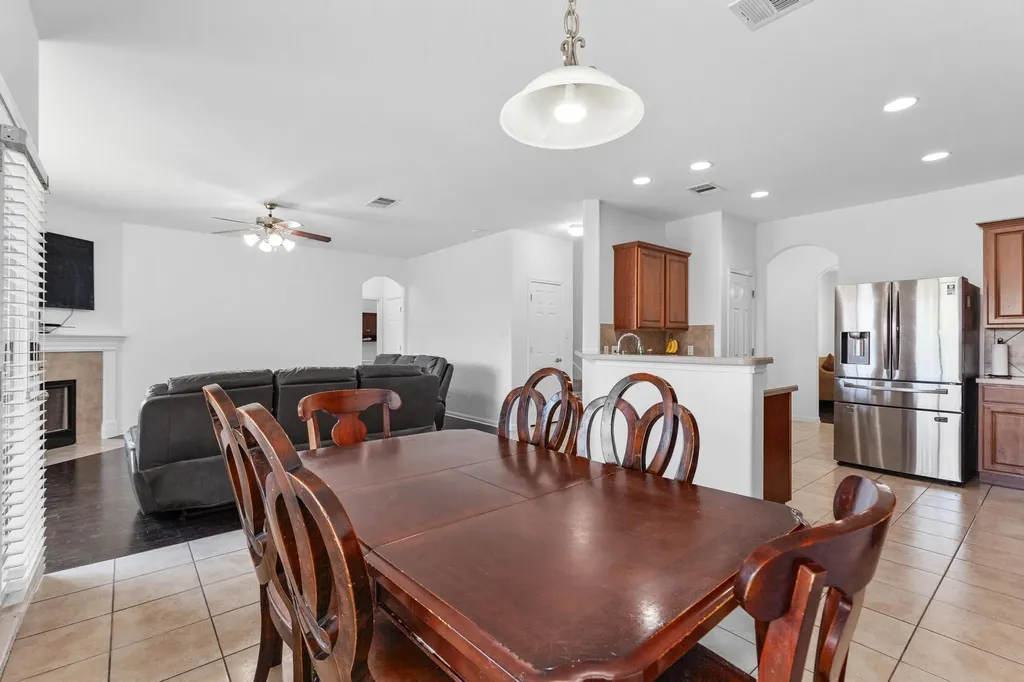 1117 Cockrill Court Hutto TX 78634