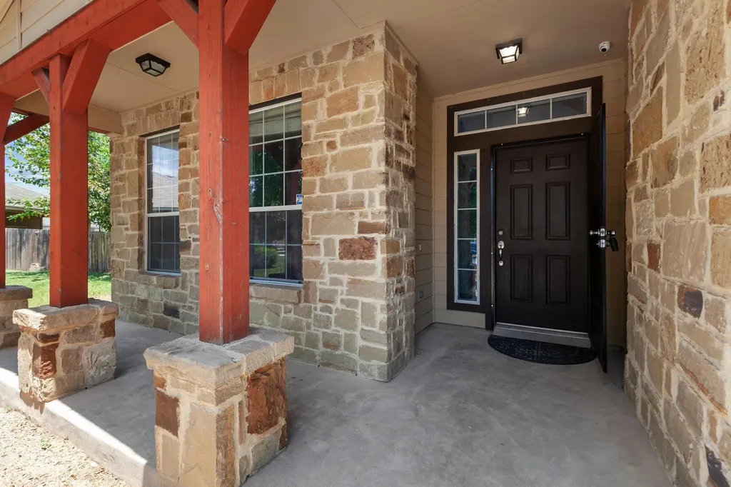 1117 Cockrill Court Hutto TX 78634