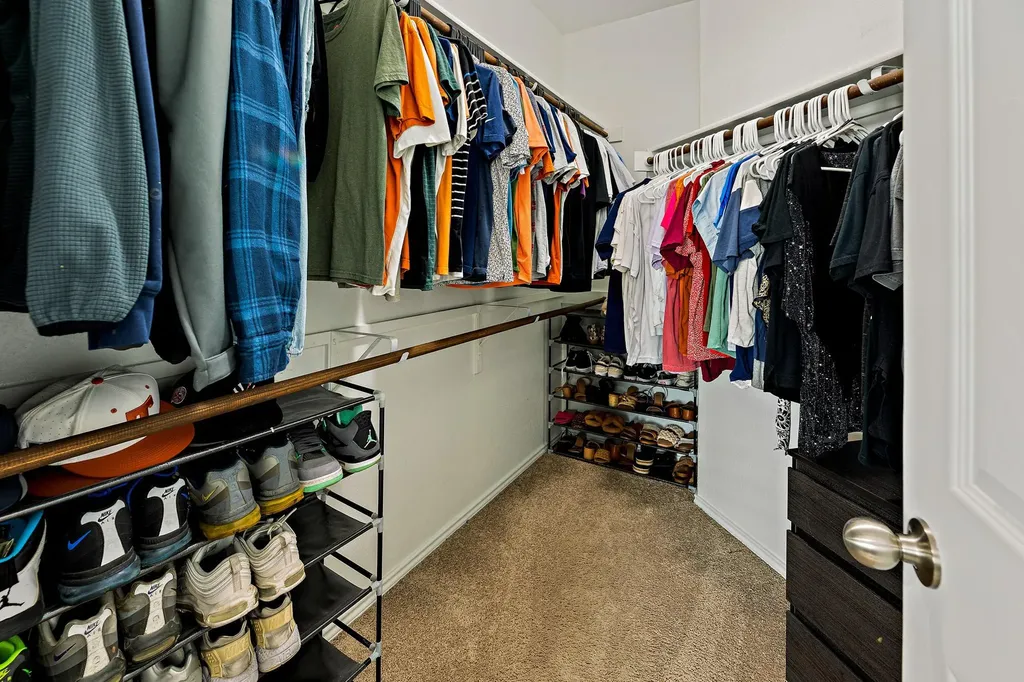 382 Limerick Road Buda TX 78610