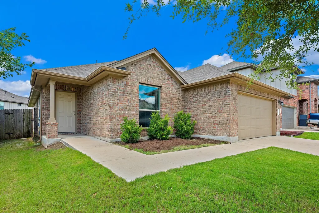 382 Limerick Road Buda TX 78610