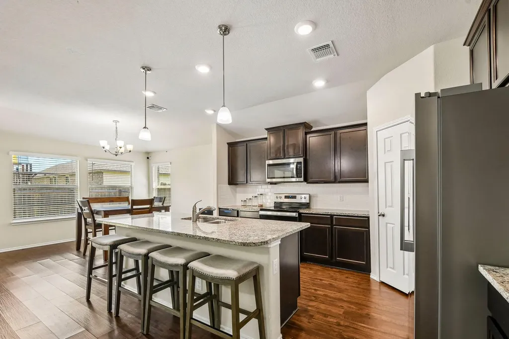 204 Bainbridge Drive Temple TX 76502