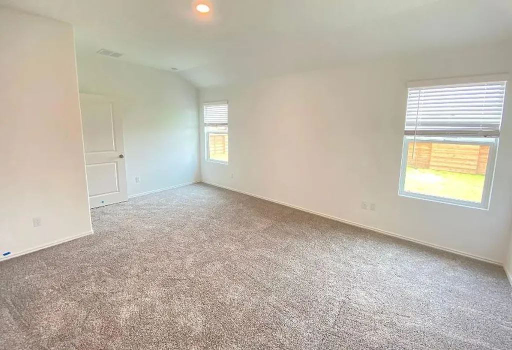 239 Barcelona Kyle TX 78640