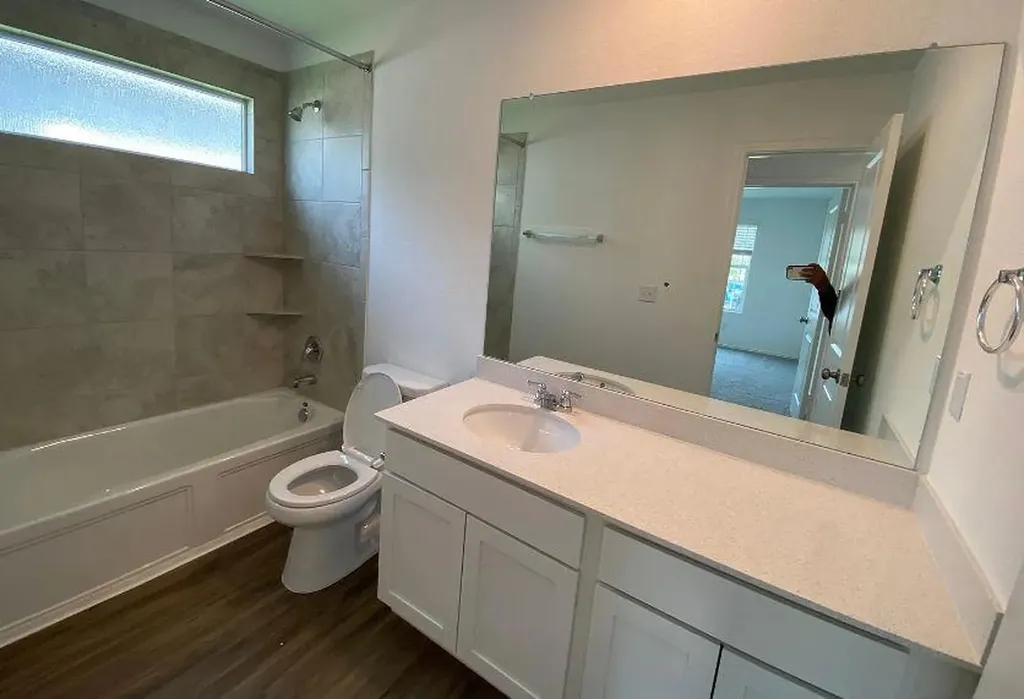 239 Barcelona Kyle TX 78640