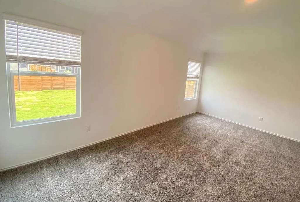 239 Barcelona Kyle TX 78640