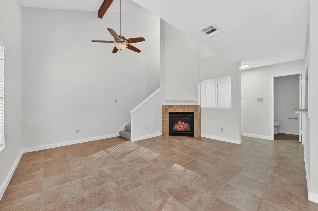 512 Eberhart Lane Austin TX 78745