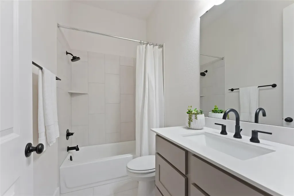 201 Brewer Street Kyle TX 78640