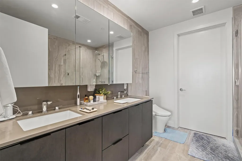 44 East Avenue Austin TX 78701