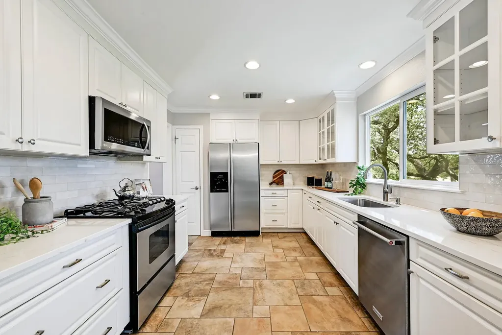 8007 Davis Mountain Cove Austin TX 78726