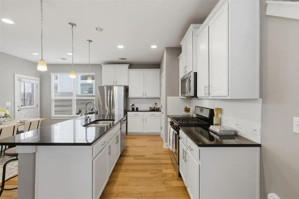 7107 Mowbray Street Austin TX 78741