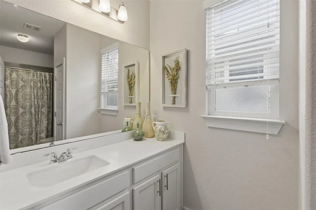 7107 Mowbray Street Austin TX 78741