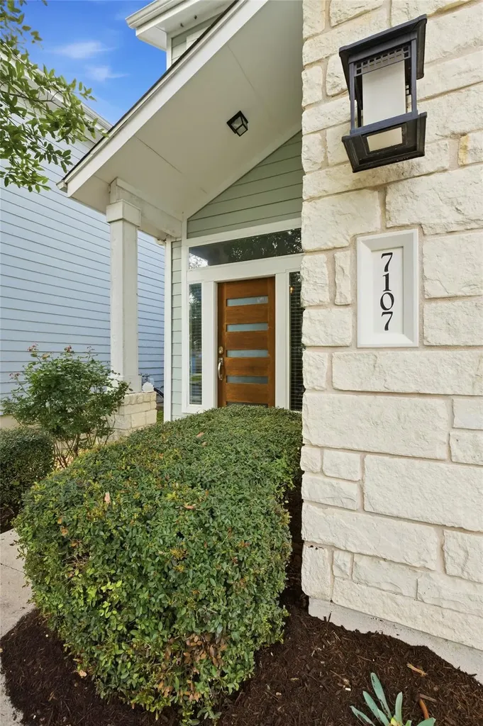 7107 Mowbray Street Austin TX 78741