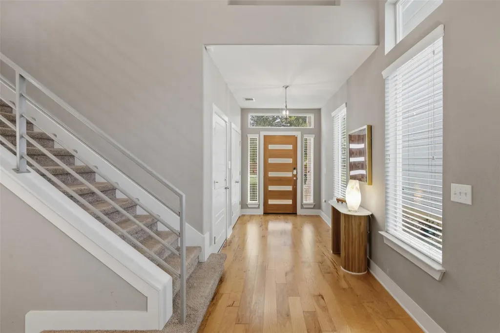 7107 Mowbray Street Austin TX 78741