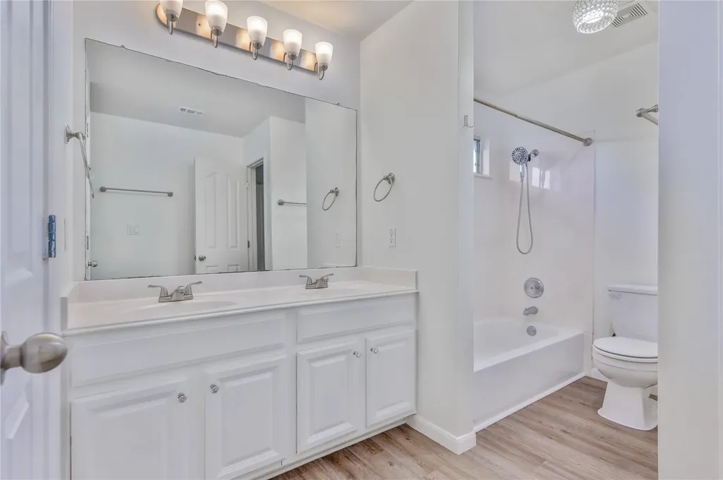 22121 Rose Grass Lane Spicewood TX 78669