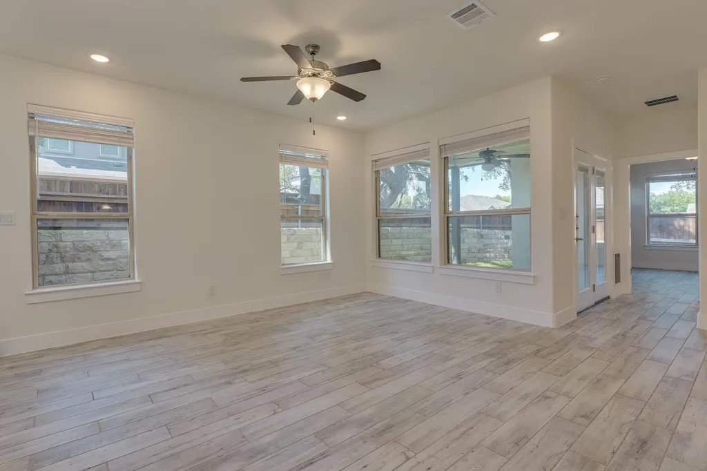 619 Parkline Drive Georgetown TX 78626