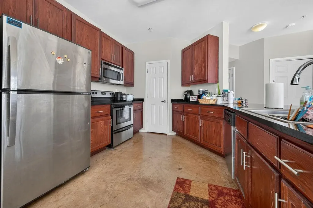 910 W 25th Street Austin TX 78705