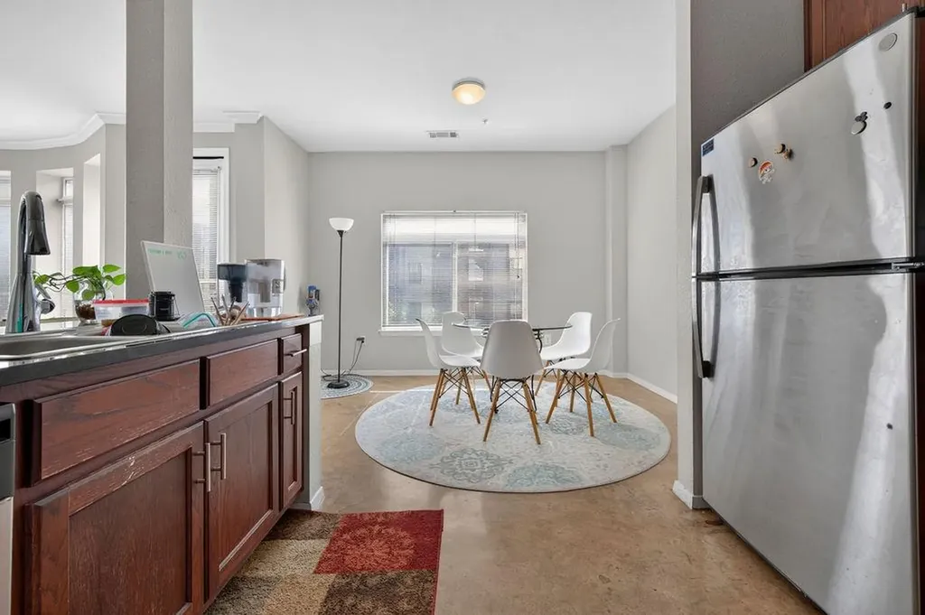 910 W 25th Street Austin TX 78705