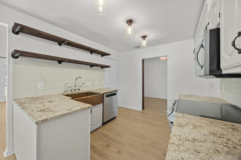 11019 Southwest Oaks Austin TX 78737