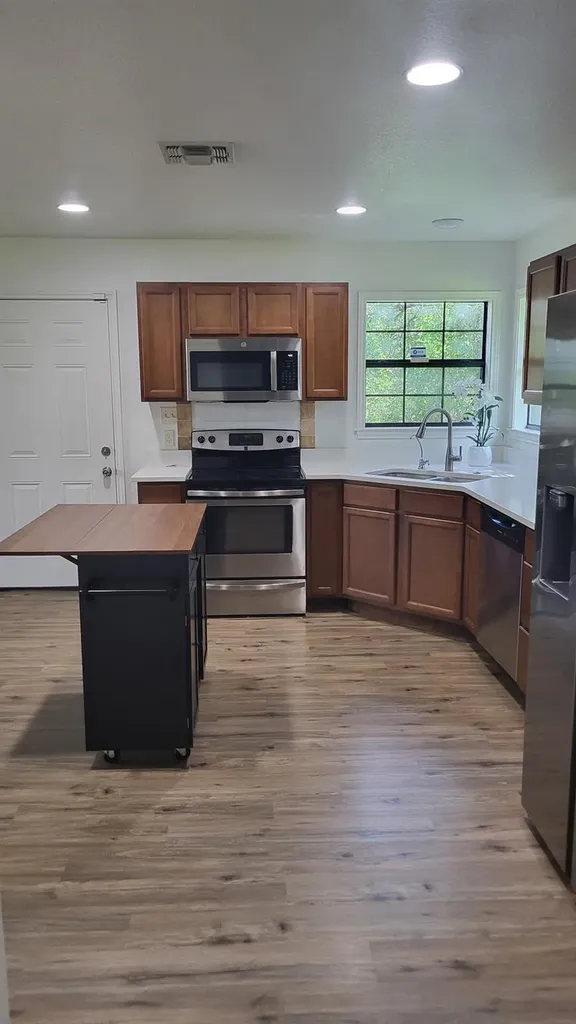 110 Midnight Sun Drive Spicewood TX 78669
