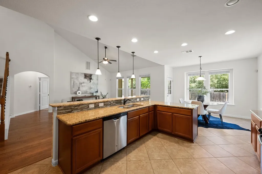 608 Royal Burgess Drive Round Rock TX 78664
