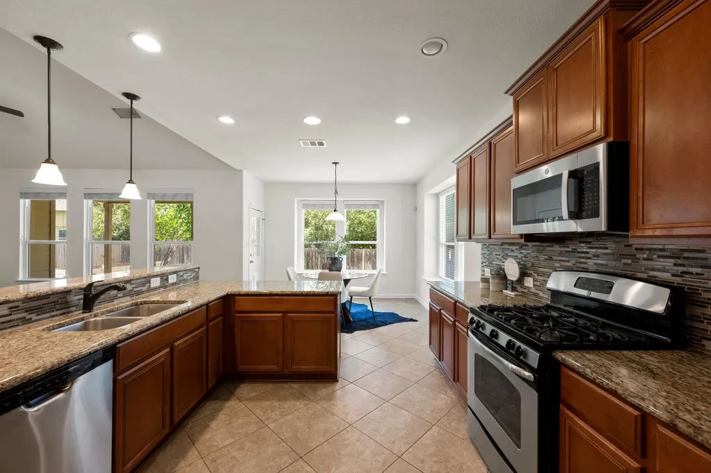 608 Royal Burgess Drive Round Rock TX 78664
