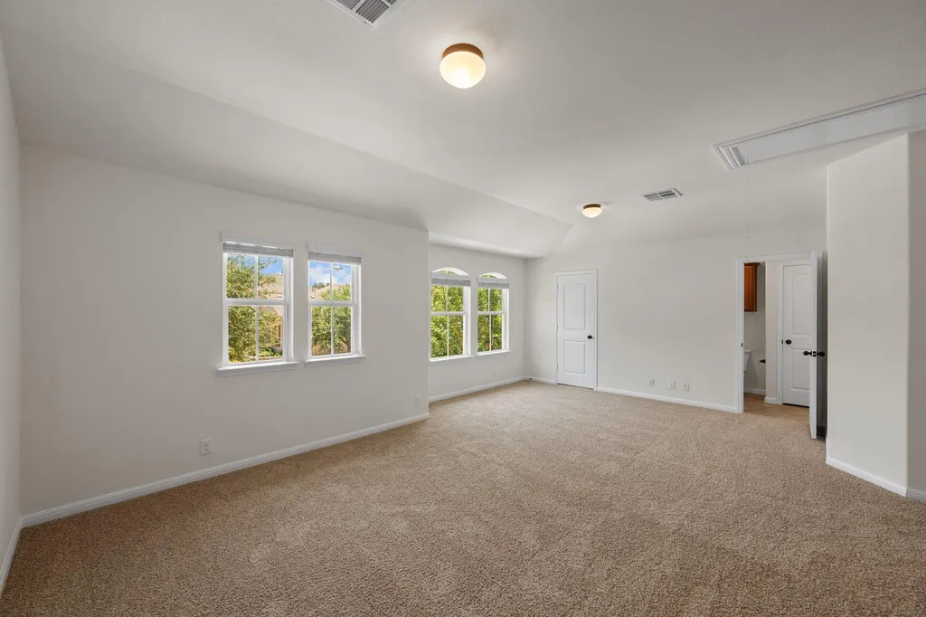 608 Royal Burgess Drive Round Rock TX 78664