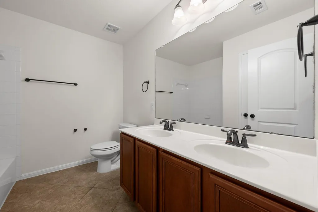 608 Royal Burgess Drive Round Rock TX 78664