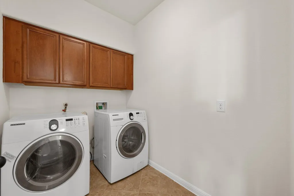 608 Royal Burgess Drive Round Rock TX 78664