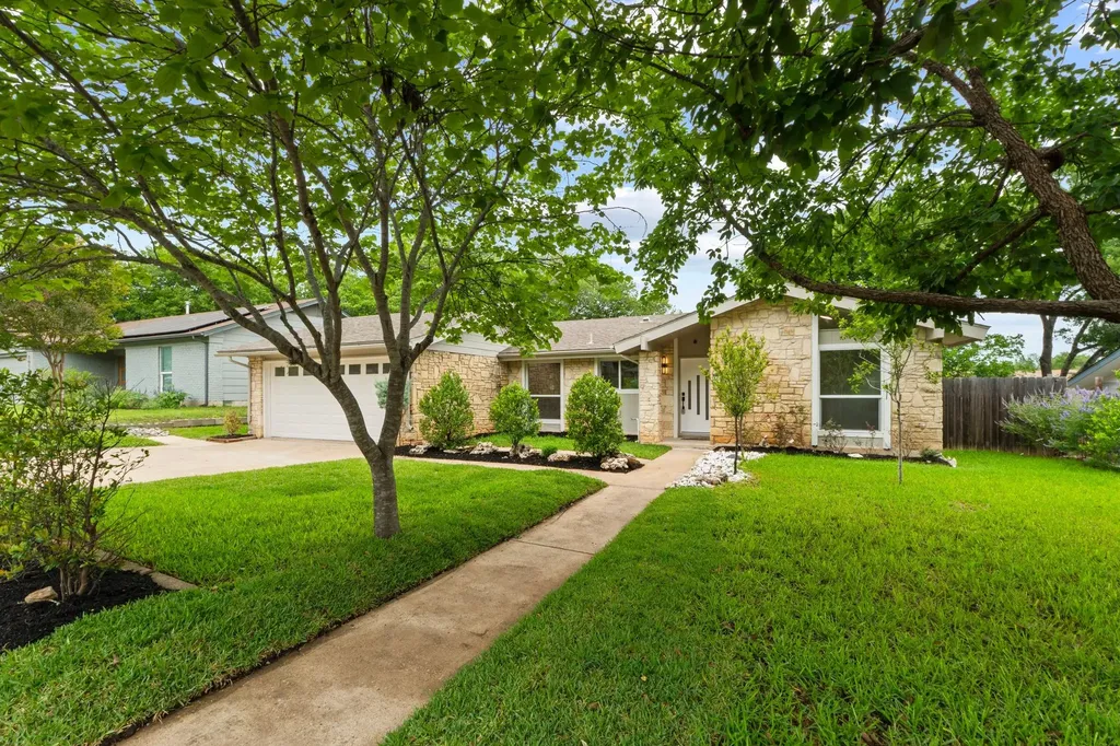 1608 Springer Lane Austin TX 78758