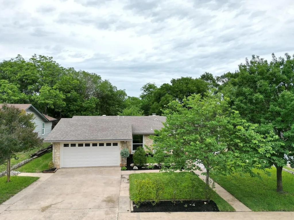 1608 Springer Lane Austin TX 78758