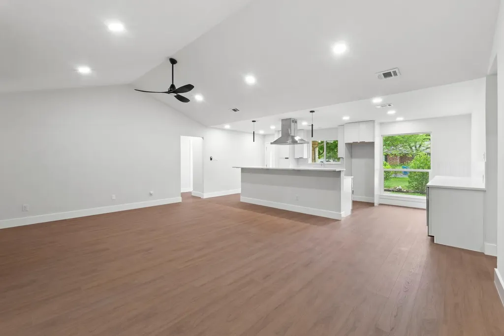 1608 Springer Lane Austin TX 78758