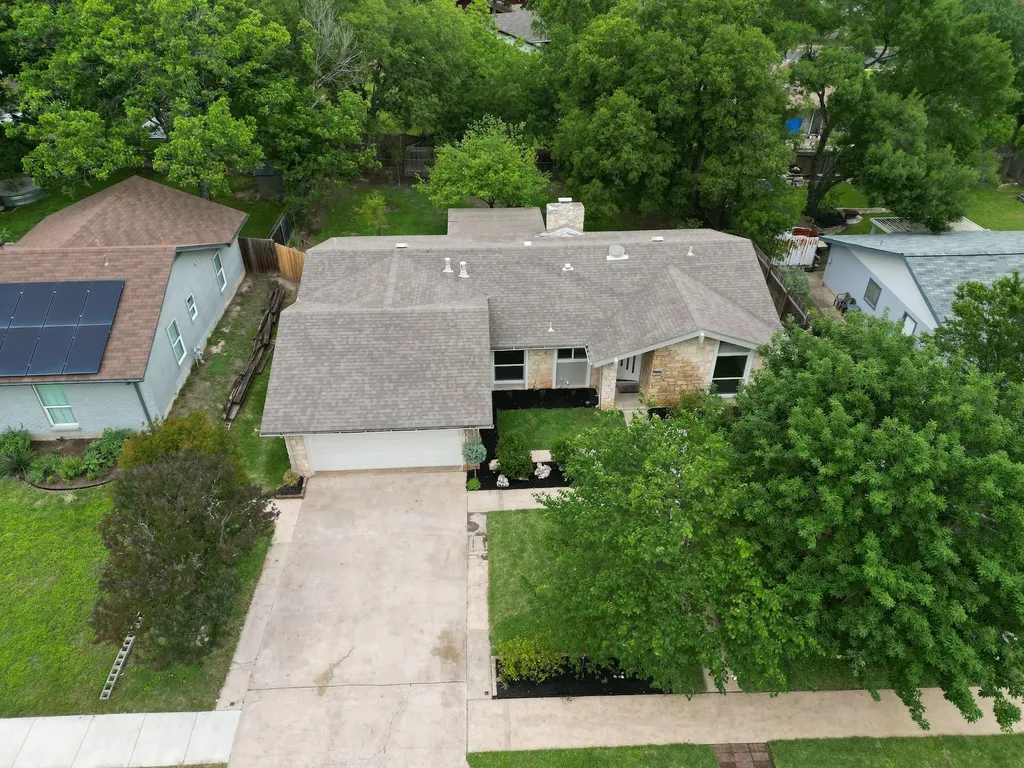 1608 Springer Lane Austin TX 78758