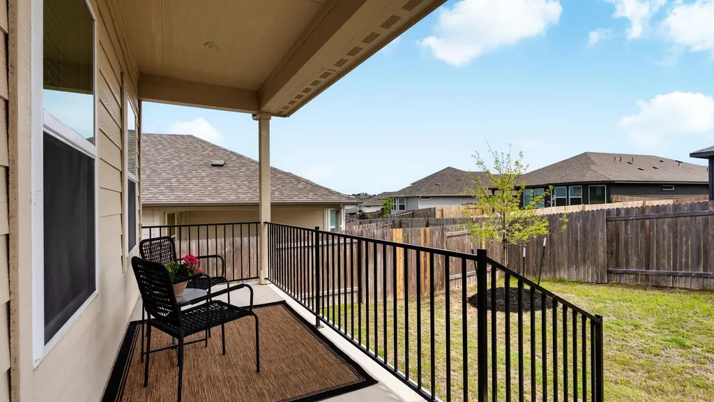 174 El Capitan Loop Dripping Springs TX 78620