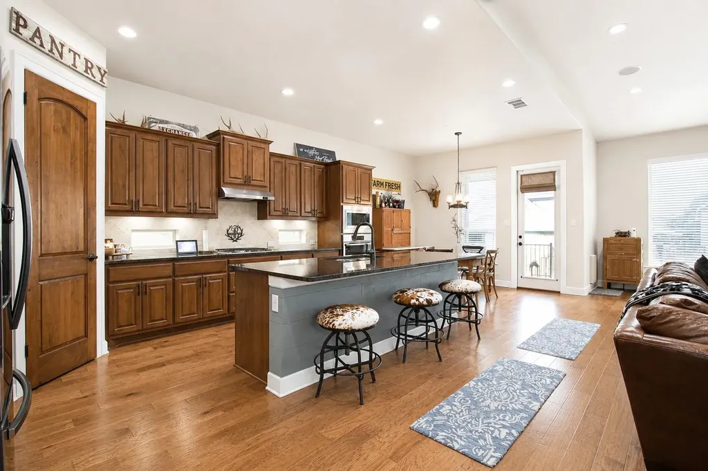 2928 San Milan Pass Round Rock TX 78665
