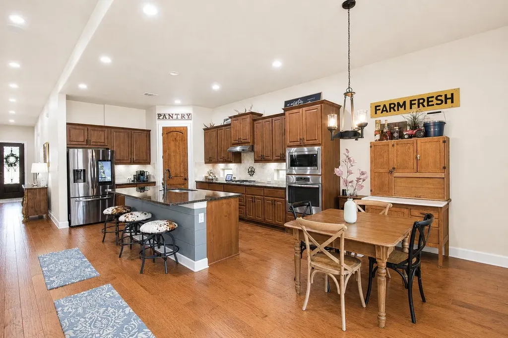 2928 San Milan Pass Round Rock TX 78665